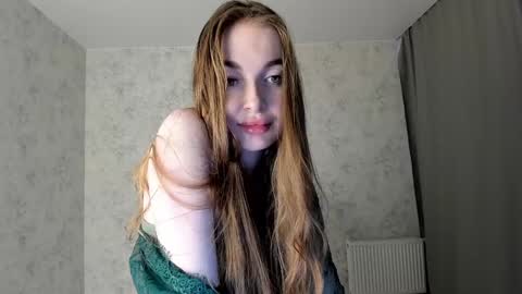 Snapshot of lissacain chatting on 02.03.25 Lissa online show from 02.03.25