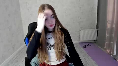 Snapshot of lissacain chatting on 02.20.25 Lissa online show from 02.20.25