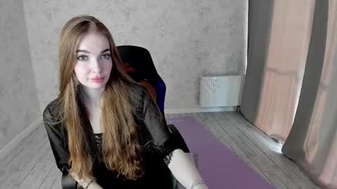 Snapshot of lissacain chatting on 03.10.25 Lissa online show from 03.10.25