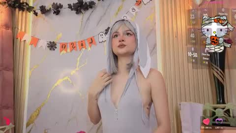 Snapshot of lissadupont chatting on 10.27.25 LISSA DUPONT online show from 10.27.25