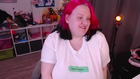 Snapshot of lissamuff chatting on 03.07.25 Lissa online show from 03.07.25