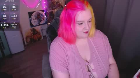 Snapshot of lissamuff chatting on 09.11.25 Lissa online show from 09.11.25