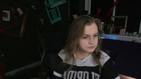Lissa Telor online show from 05.24.26