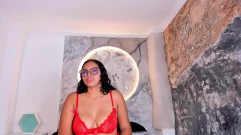 Lissa Vergara  online show from 09.19.25