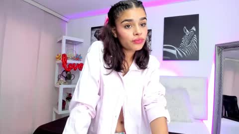 Snapshot of lissbrown chatting on 02.18.25 Liss Brown online show from 02.18.25