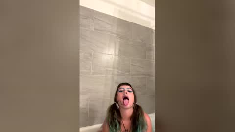 Snapshot of lissylou123 chatting on 04.07.26 lissylou123 online show from 04.07.26