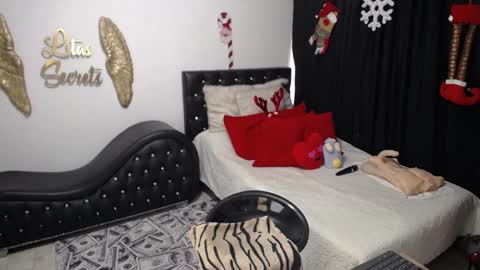 LITA a sexy milf online show from 12.11.24