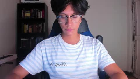 Snapshot of literateboy chatting on 06.04.26 Literateboy online show from 06.04.26
