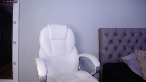 Snapshot of litle_lola chatting on 09.20.25 LOLA online show from 09.20.25