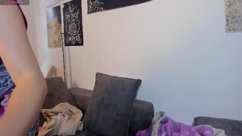 Snapshot of little__ammy chatting on 06.29.26 little__ammy online show from 06.29.26