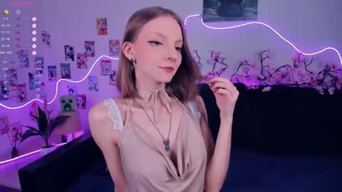 Bella online show from 11.25.25