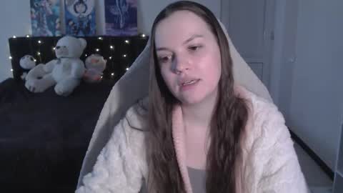 Snapshot of little__flowers chatting on 01.17.26 little__flowers online show from 01.17.26