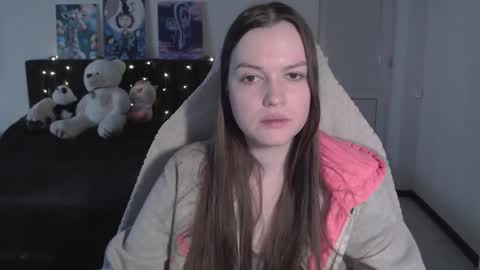 Snapshot of little__flowers chatting on 02.06.26 little__flowers online show from 02.06.26