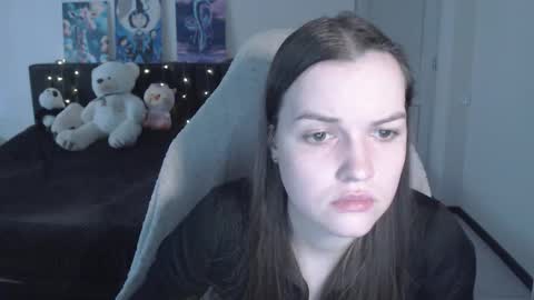 Snapshot of little__flowers chatting on 02.10.26 little__flowers online show from 02.10.26