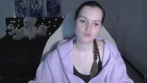 Snapshot of little__flowers chatting on 02.23.26 little__flowers online show from 02.23.26