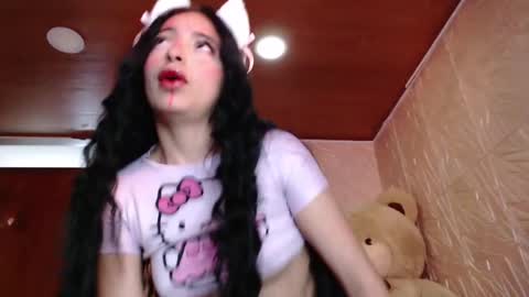 Snapshot of little_angelito2 chatting on 12.19.24 TU ANGELITO online show from 12.19.24