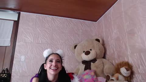 Snapshot of little_angelito2 chatting on 02.23.25 TU ANGELITO online show from 02.23.25