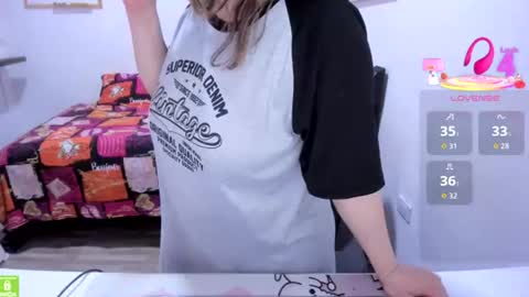 Snapshot of little_angely chatting on 06.27.26 Angely online show from 06.27.26