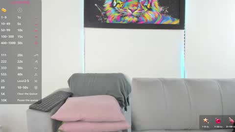 Independent model carolina online show from 03.10.25