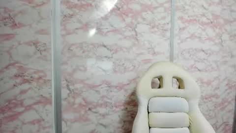 Snapshot of little_doll_4u chatting on 06.11.26 ANNI online show from 06.11.26