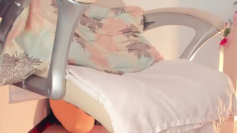 Help me reach 100 likes online show from 01.12.25