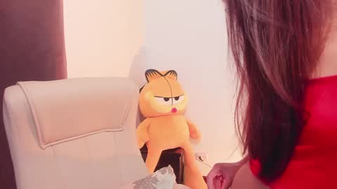 Help me reach 100 likes online show from 01.20.25