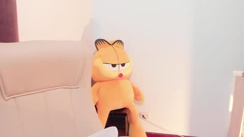 Help me reach 100 likes online show from 01.26.25