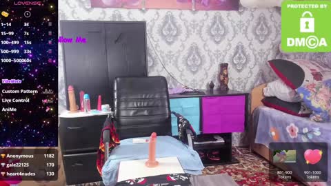 Snapshot of little_letti chatting on 12.15.24 Letti online show from 12.15.24