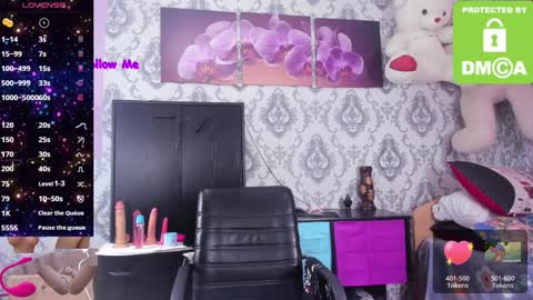 Snapshot of little_letti chatting on 12.17.24 Letti online show from 12.17.24