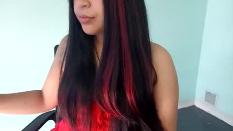 lizz independent model uwu  online show from 01.05.25