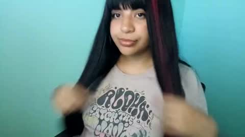 lizz independent model uwu  online show from 01.05.25