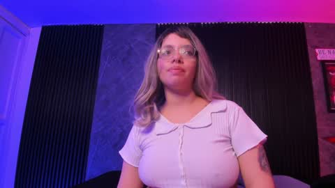 Snapshot of little_maeve chatting on 12.27.24 Maeve  online show from 12.27.24