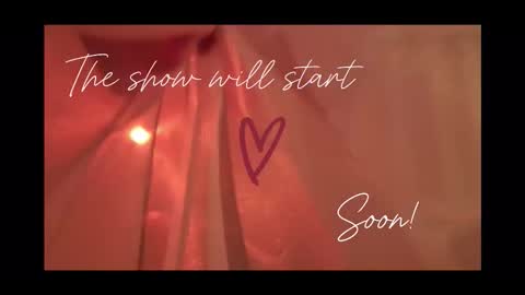 Snapshot of little_maeve chatting on 09.13.25 Maeve  online show from 09.13.25