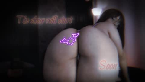 Snapshot of little_maeve chatting on 10.13.25 Maeve  online show from 10.13.25