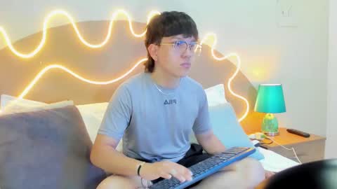 Snapshot of little_mattew chatting on 10.09.25 M A T T E W  online show from 10.09.25