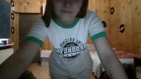 little_shygirl_ online show from 09.09.25