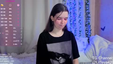 Snapshot of little_teya chatting on 10.24.25 little Teya online show from 10.24.25