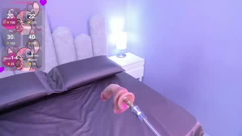 little_valentinaa online show from 11.21.25