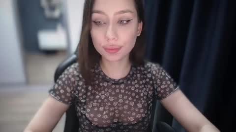 Snapshot of little_witch_777 chatting on 01.30.25 Alice online show from 01.30.25