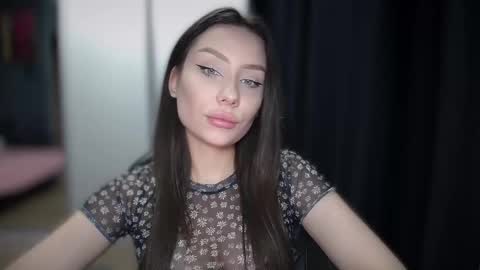 Snapshot of little_witch_777 chatting on 03.01.25 Alice online show from 03.01.25