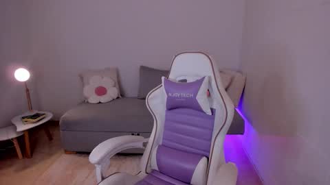 Xiom online show from 10.24.25