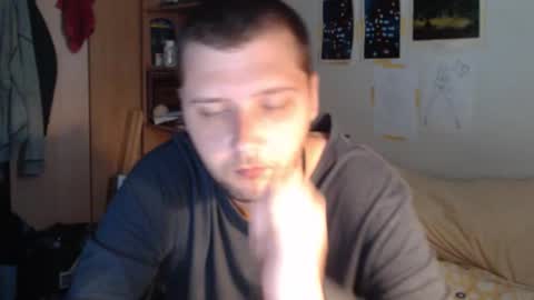 littlealien7 online show from 11.12.25