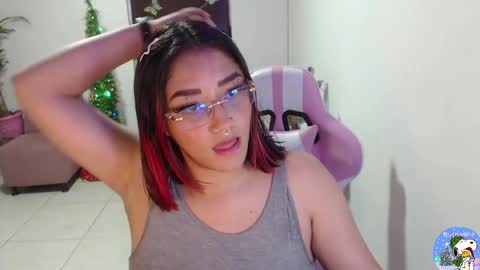 Snapshot of littleangelx_m chatting on 01.07.25 Daniela online show from 01.07.25