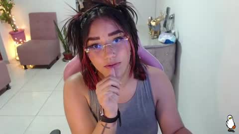 Snapshot of littleangelx_m chatting on 01.14.25 Daniela online show from 01.14.25