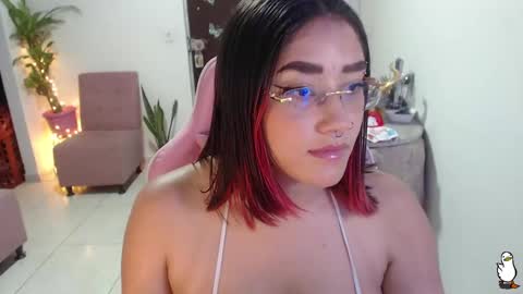 Snapshot of littleangelx_m chatting on 02.06.25 Daniela online show from 02.06.25