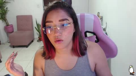 Snapshot of littleangelx_m chatting on 02.20.25 Daniela online show from 02.20.25