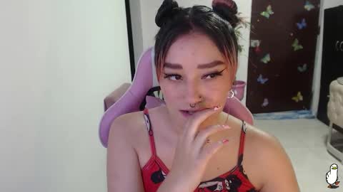 Snapshot of littleangelx_m chatting on 10.12.25 Daniela online show from 10.12.25