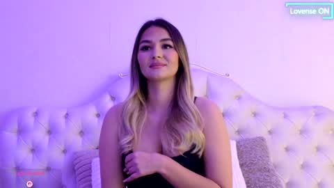 Snapshot of littleblondbunny chatting on 03.02.26 littleblondbunny online show from 03.02.26