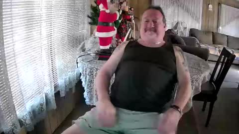Snapshot of littled83057 chatting on 12.19.24 Littled83057 online show from 12.19.24