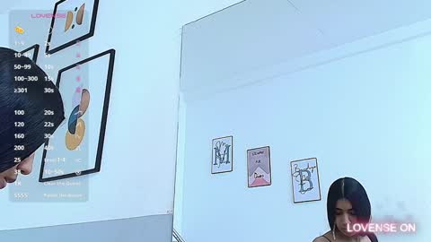 Snapshot of littlee_emilyy_ chatting on 12.04.24 Emily online show from 12.04.24